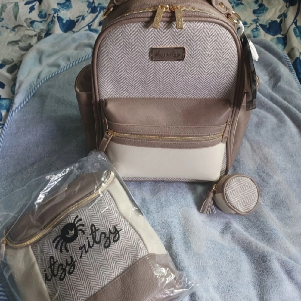 Itzy Ritzy Vanilla Taupe Bundle